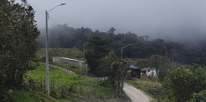 Alumbrado Público en la vereda Las Auras Alumbrado Público en la vereda Las Auras