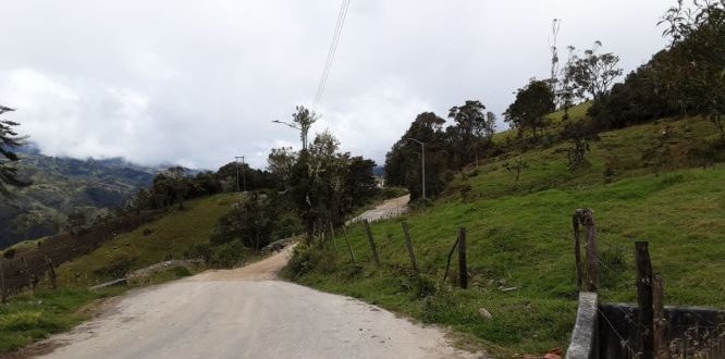 Alumbrado Público en la vereda Las Auras Alumbrado Público en la vereda Las Auras