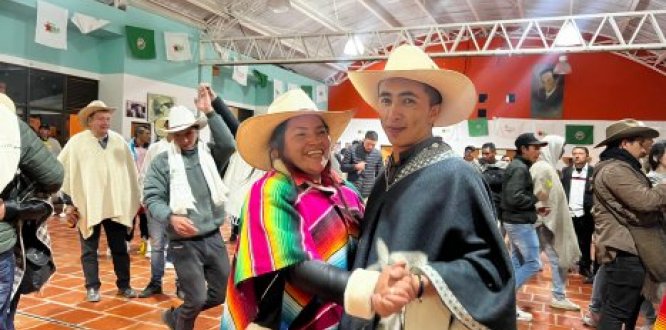 exaltando su labor en la preservación cultural y la producción de alimentos.