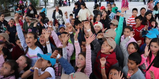 Los más pequeños se divirtieron recibiendo patines, tablets, juegos cognitivos Los más pequeños se divirtieron recibiendo patines, tablets, juegos cognitivos