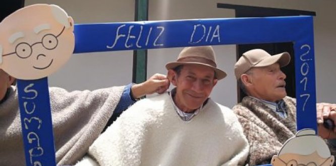 Actividad que conmemora el día de la vejez internacional