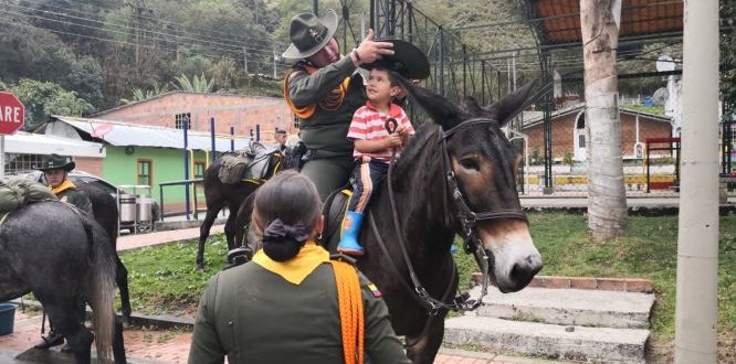 Carabineros en Sumapaz