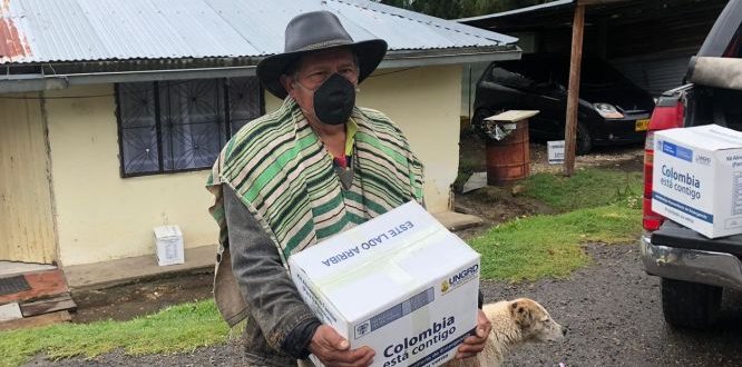 Sumapaceño recibiendo su mercado