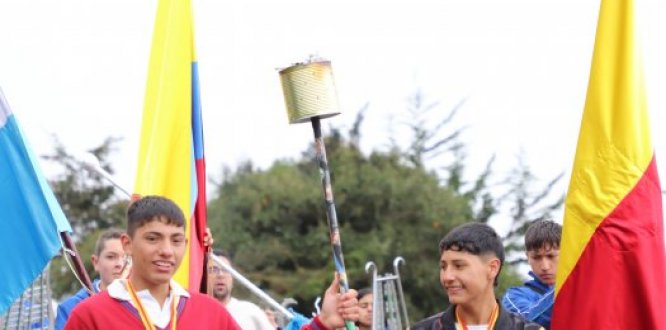 Foto estudiantes de Sumapaz Imagen capturada en el páramo de Sumapaz.