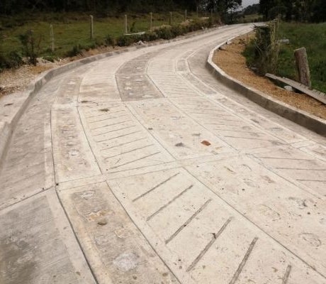 Funcionarios de la Alcaldía Local de Sumapaz realizaron un seguimiento a las obras adelantadas en la vereda Lagunitas