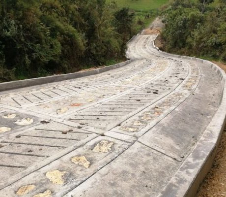 Funcionarios de la Alcaldía Local de Sumapaz realizaron un seguimiento a las obras adelantadas en la vereda Lagunitas